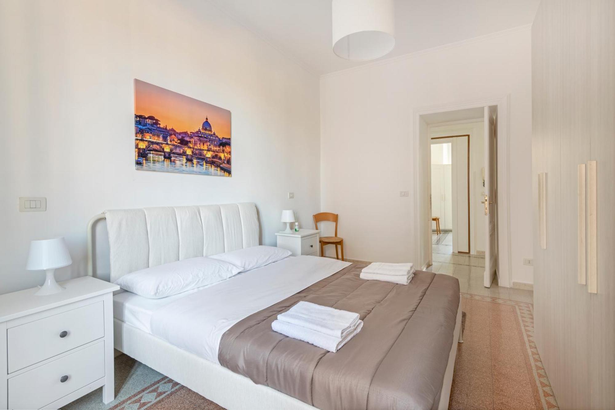 Elegant 3 Bedroom San Pietro Station 200 Mt Apartamento Roma